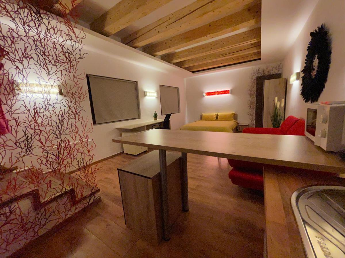 New Workspace Studio Savoya9 Self Check In Old City Center Timisoara Exterior foto
